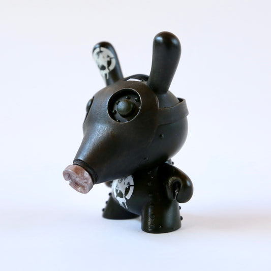 "Gas Mask" (1/20) 3in Dunny by Drilone x Kidrobot