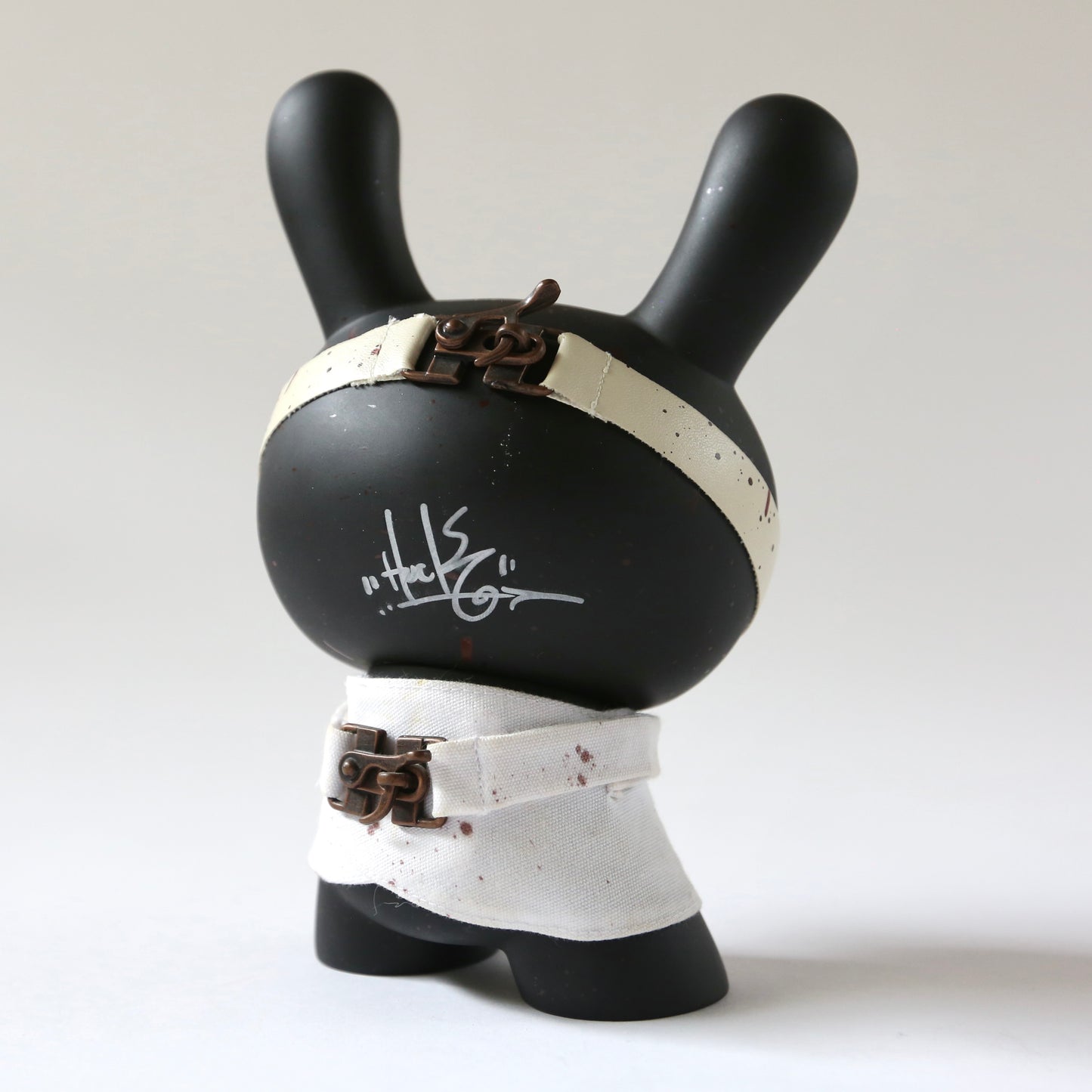 "Hello I'm Insane" 8in Dunny by Huck Gee x Kidrobot *SIGNED*
