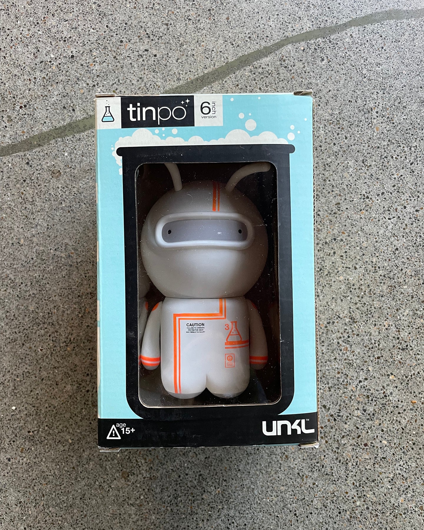 White Tinpo 6" by UNKL